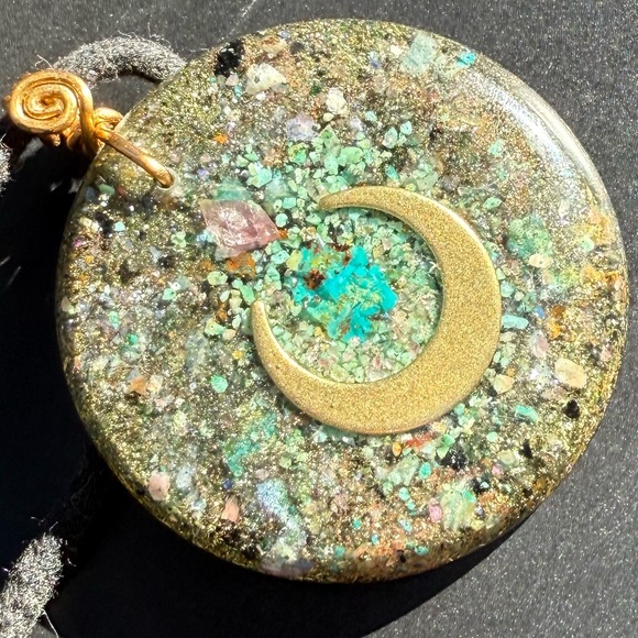 Sacred Healing Pendant (Luna)! GORGEOUS AND PROTECTIVE!!! - Picture 1 of 9